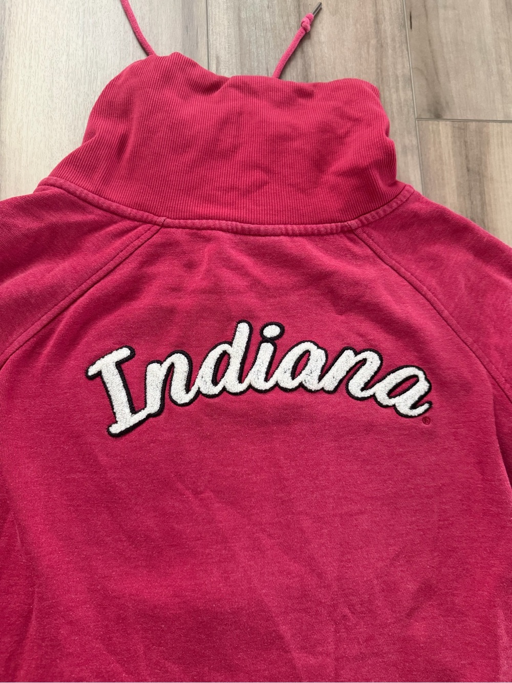 Colosseum IU Indiana University Women's Red Full-Zip Sweatshirt - Picture 4 of 8